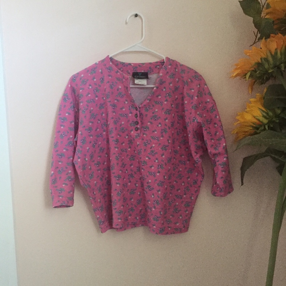 Floral quarter length sleeve shirt